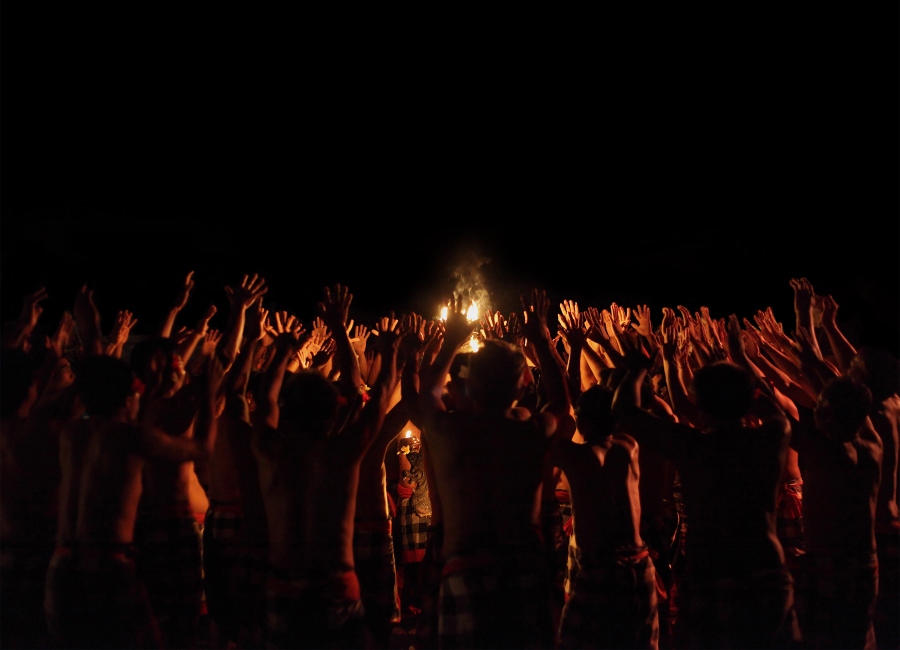 What to do Kecak dance Uluwatu Bali